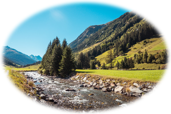 DSC00878-Sonnige-Berglandschaft